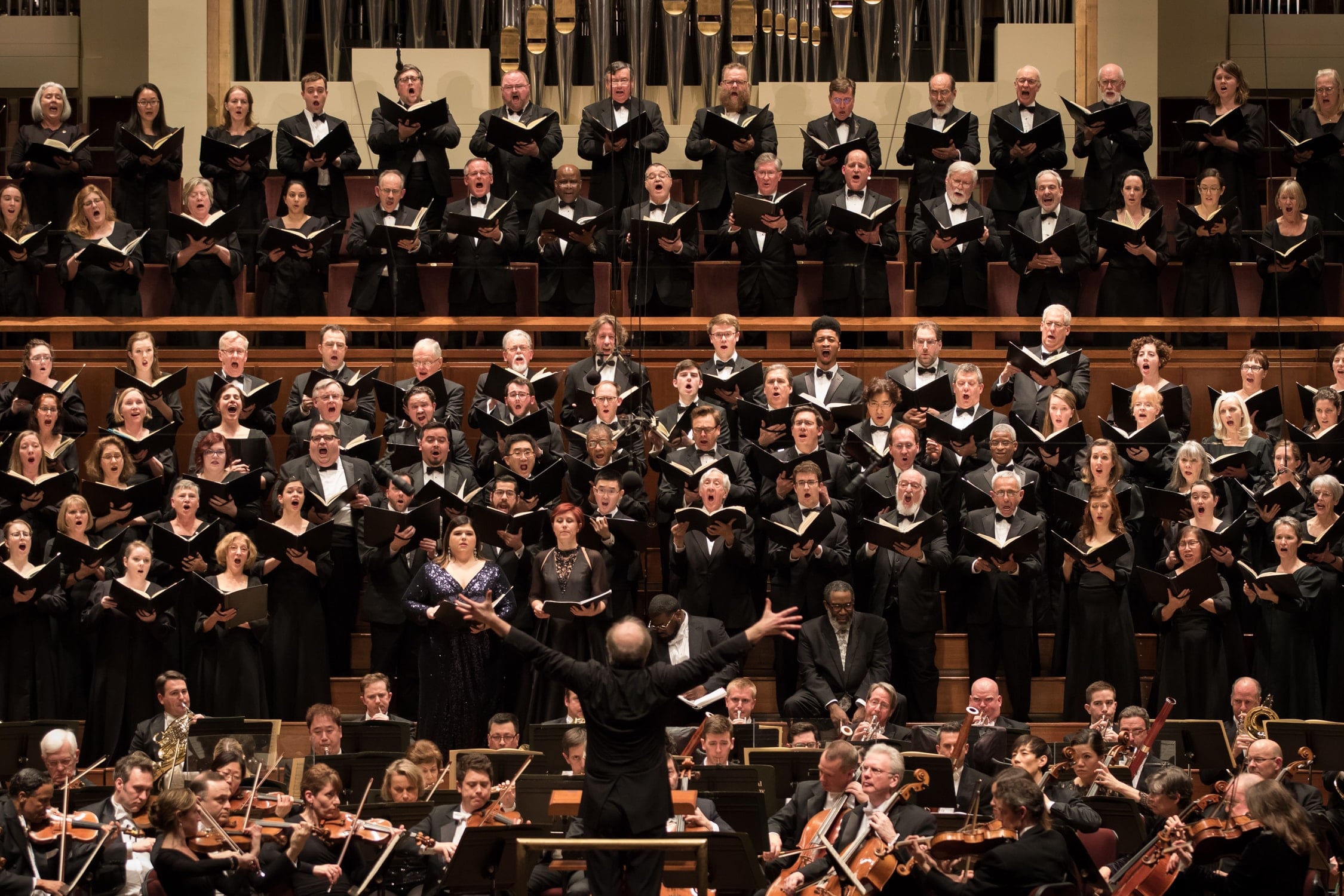 Maestro Noseda conducts the NSO performing Verdi’s “Requiem” in March of 2018. Photo by Scott Suchman. 