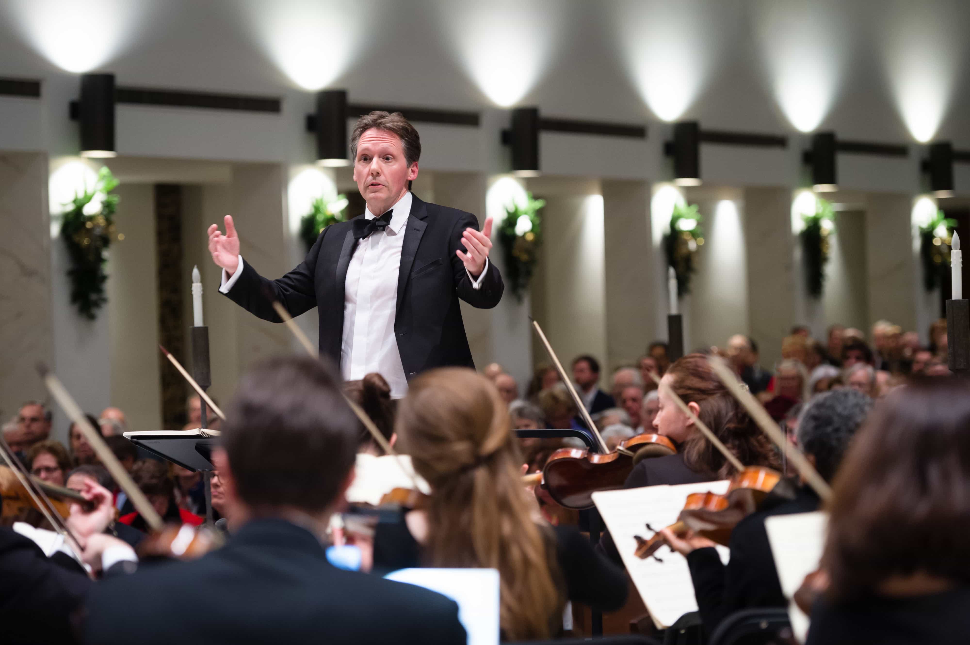 Dr. Dana Marsh, the Washington Bach Consort's new Artistic Director. Photo by David Betts, Metropolitan Photography.