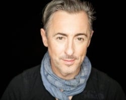 Who’s in Town?: Alan Cumming Discusses His Upcoming Cabaret Show ‘Alan Cumming Sings Sappy Songs’ at The Kennedy Center on April 29th
