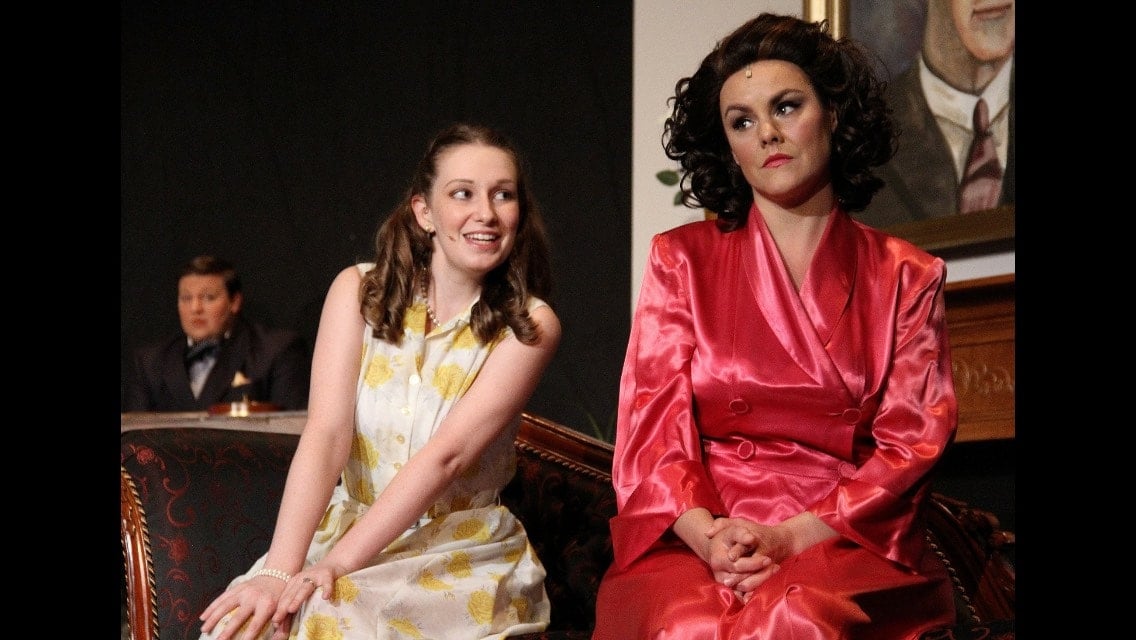 Review: ‘Grey Gardens’ at the Old Opera House