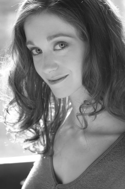 Turning Trauma Into Art: Amy Oestreicher on ‘Gutless and Grateful’ and PTSD in Theater