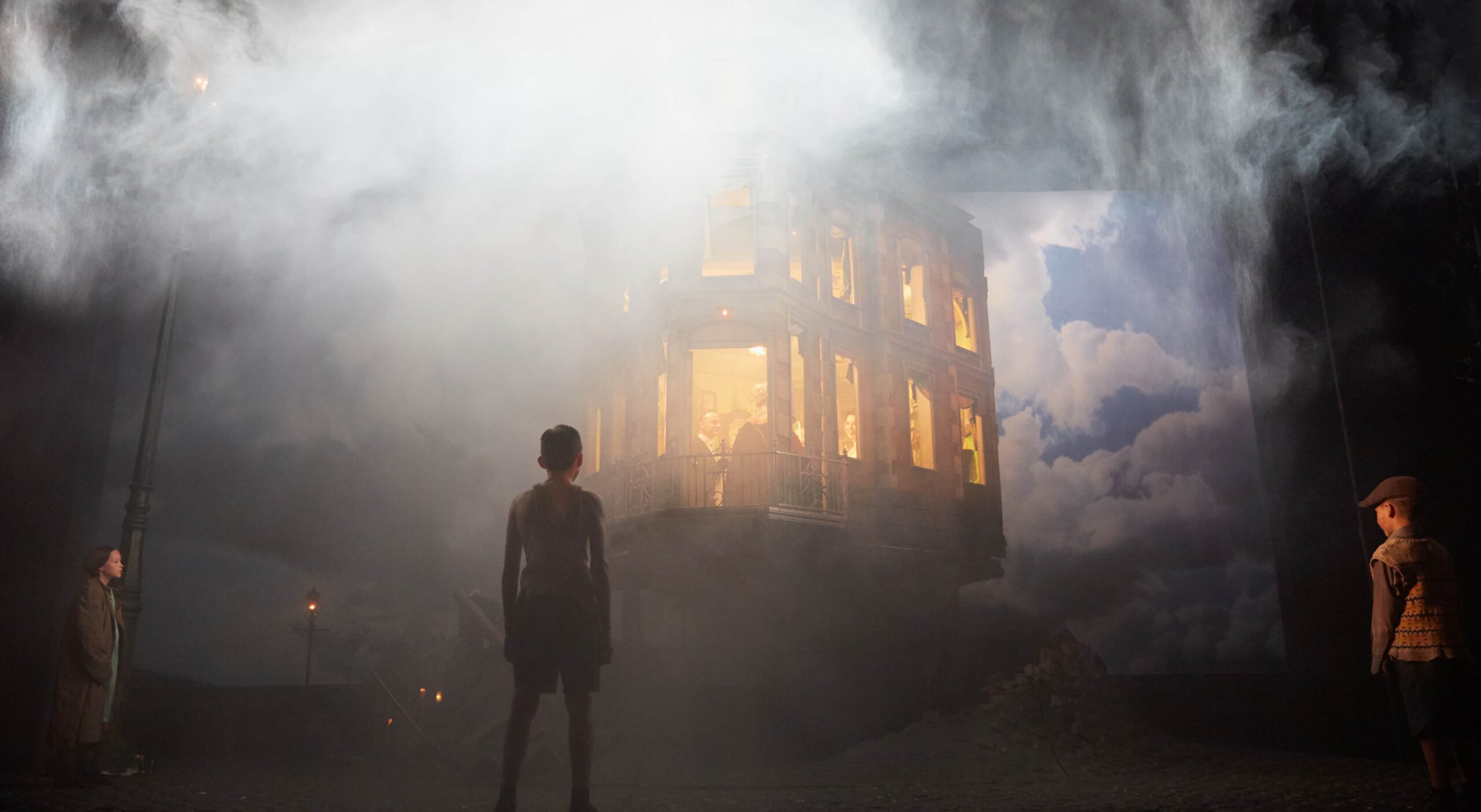 Review: ‘An Inspector Calls’ at Shakespeare Theatre Company