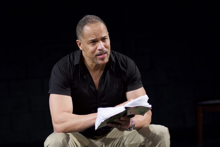 Review: ‘American Moor’ at Anacostia Playhouse