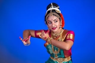 Dancer Sumi Rao. Photo by Siva Photography.