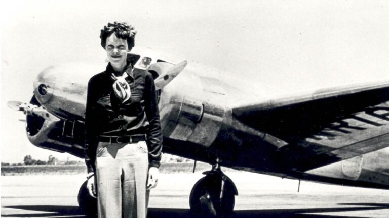 2019 Capital Fringe Review: ‘Amelia’