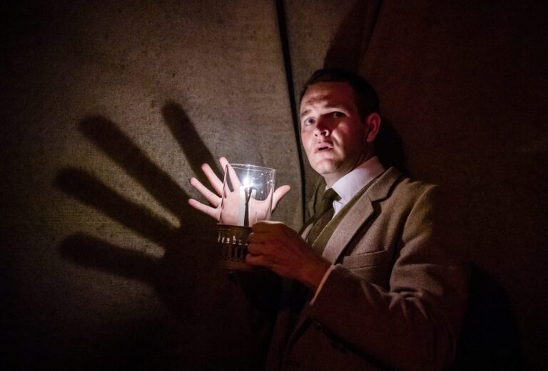 Daniel Easton in 'The Woman In Black.' ©Tristram Kenton.