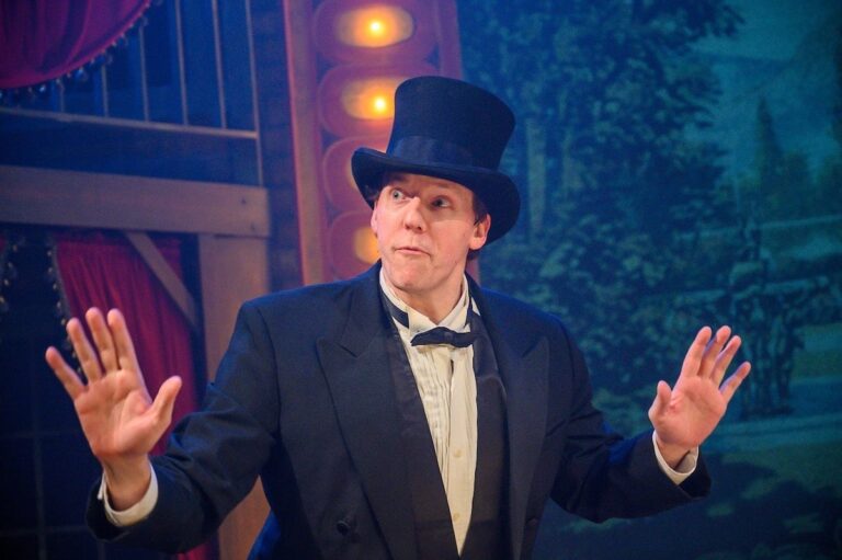 ‘The 39 Steps’ at Annapolis Shakespeare Company is a delightful evening of laughter