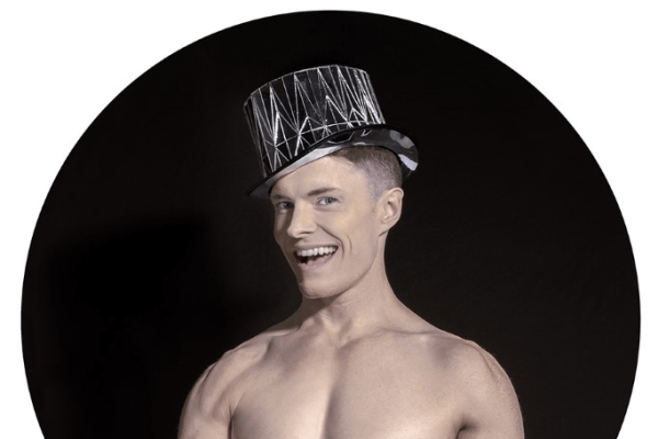 A virtual revival of Kim David Smith’s ‘A Wery Weimar Christmas’ at Club Cumming