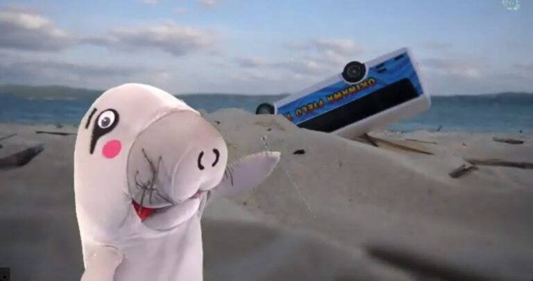 I took Natsu Onoda Power’s ‘Okinawa Field Trip’ and came back with questions