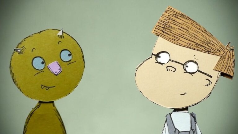 KenCen puts on puppet show and kids try it at home