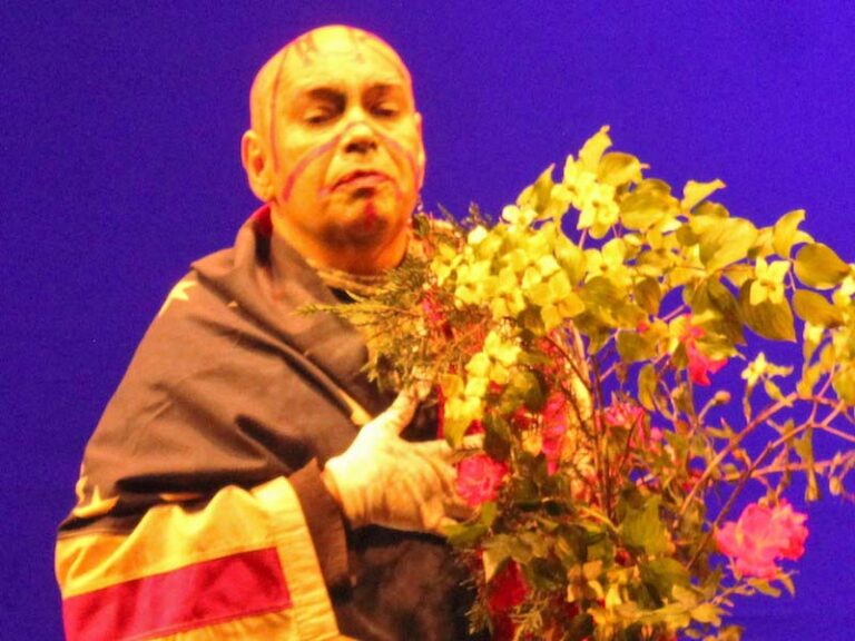 GALA presents stunning one-man ‘Aliens, Immigrants & Other Evil Doers’